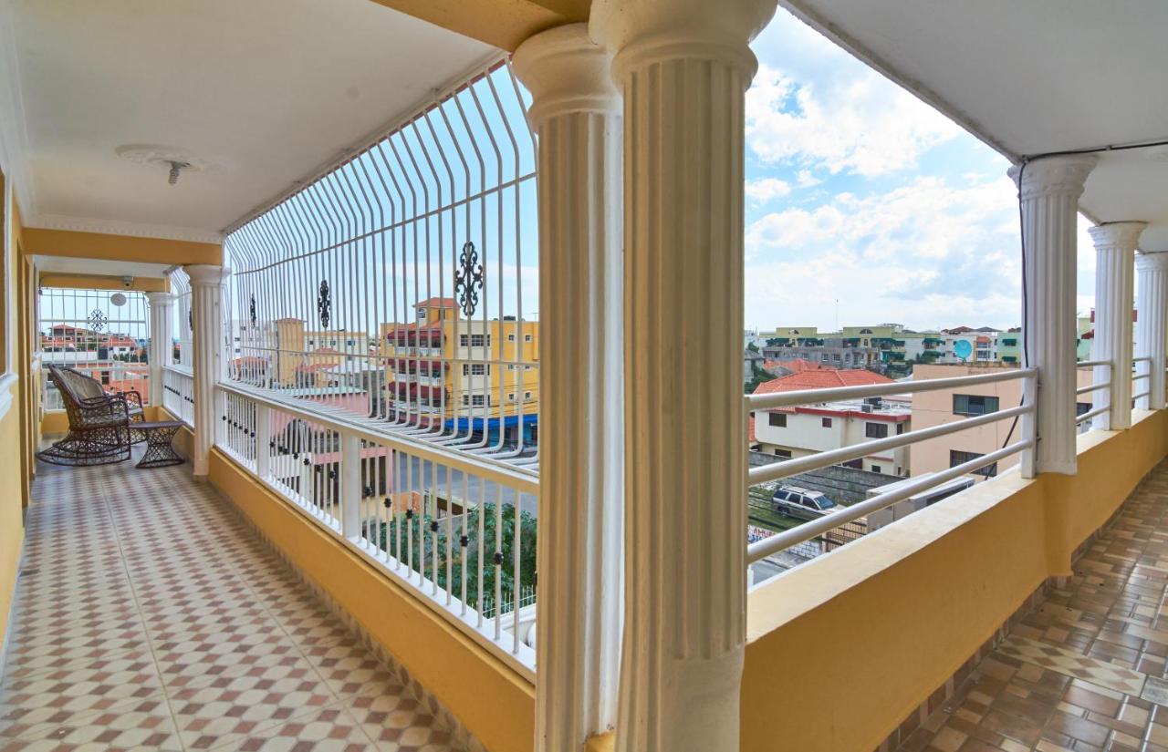 Bnb Tropical Island Aparthotel - Corales Del Sur - Santo Domingo Este Экстерьер фото