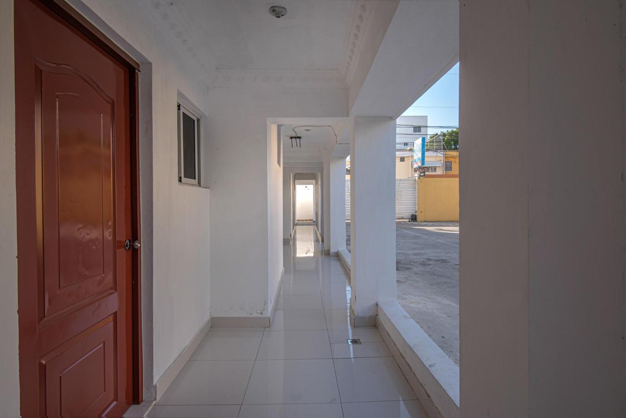 Bnb Tropical Island Aparthotel - Corales Del Sur - Santo Domingo Este Экстерьер фото