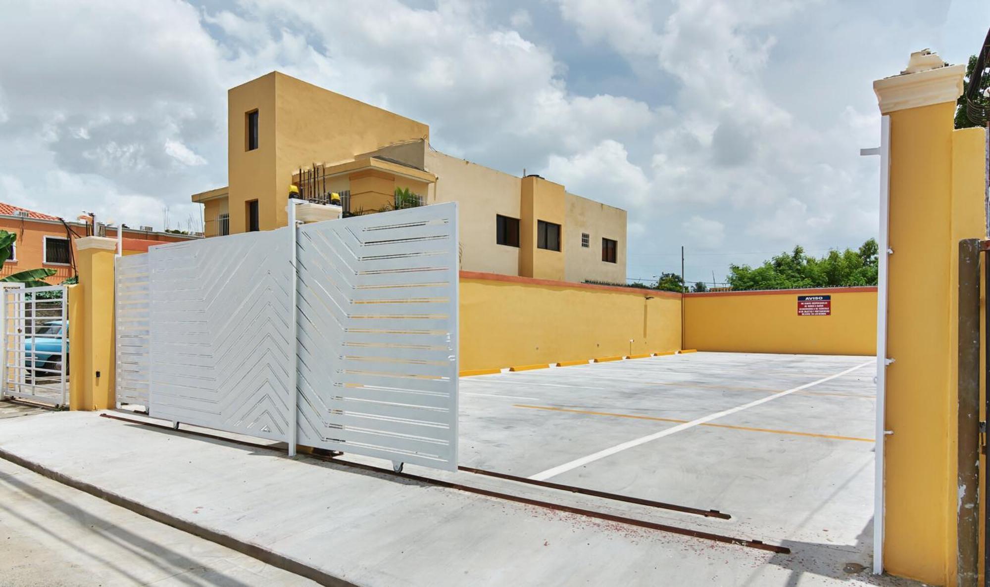 Bnb Tropical Island Aparthotel - Corales Del Sur - Santo Domingo Este Экстерьер фото